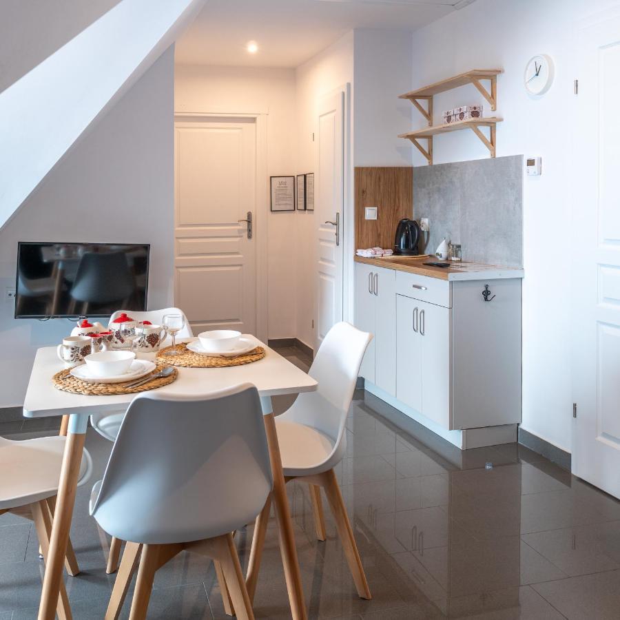 Velo Apartamenty チョルシュティン エクステリア 写真